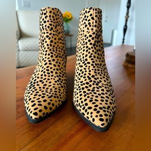 Qupid leopard print boots/booties SIZE 8
